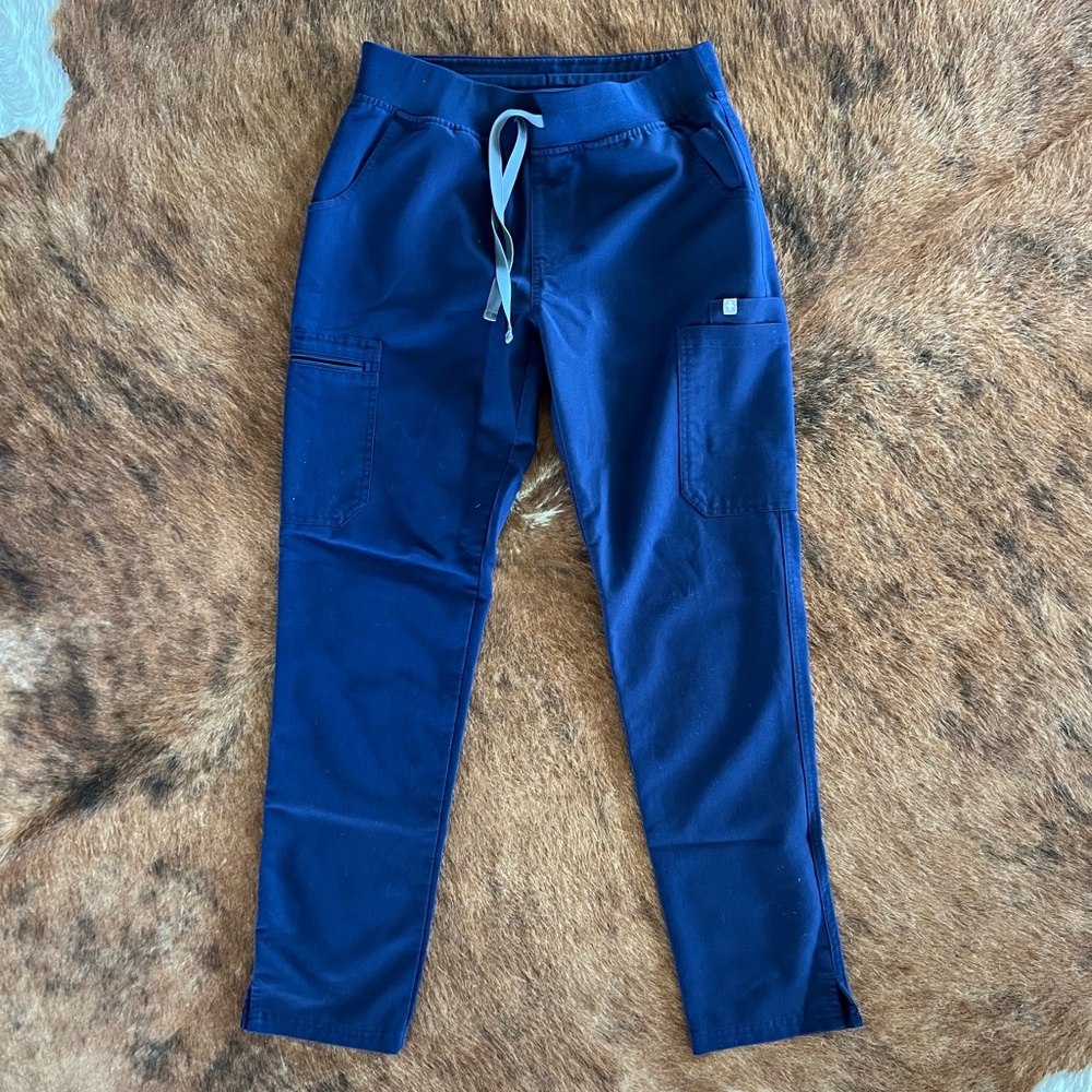 Women’s Figs Yola 2.0 Scrub Pants